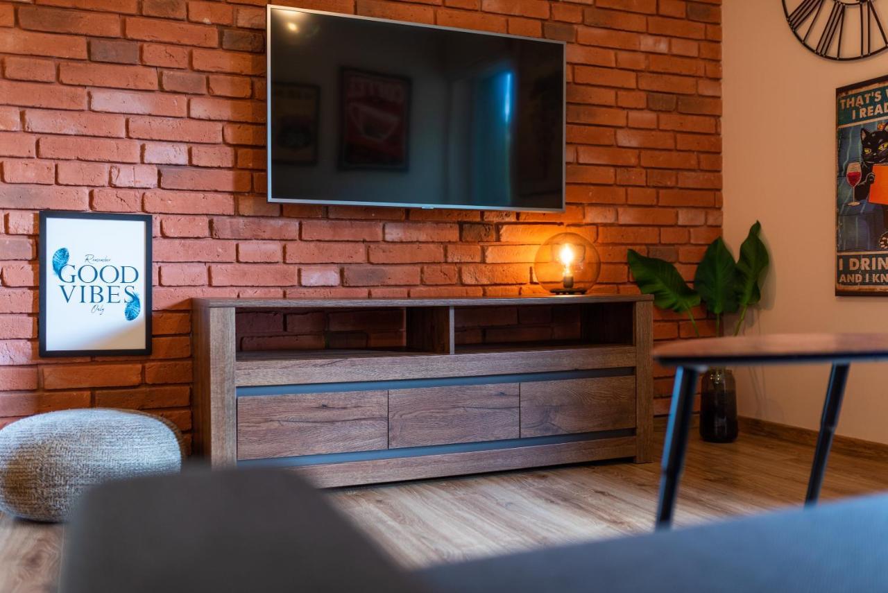 Vintage Apartment